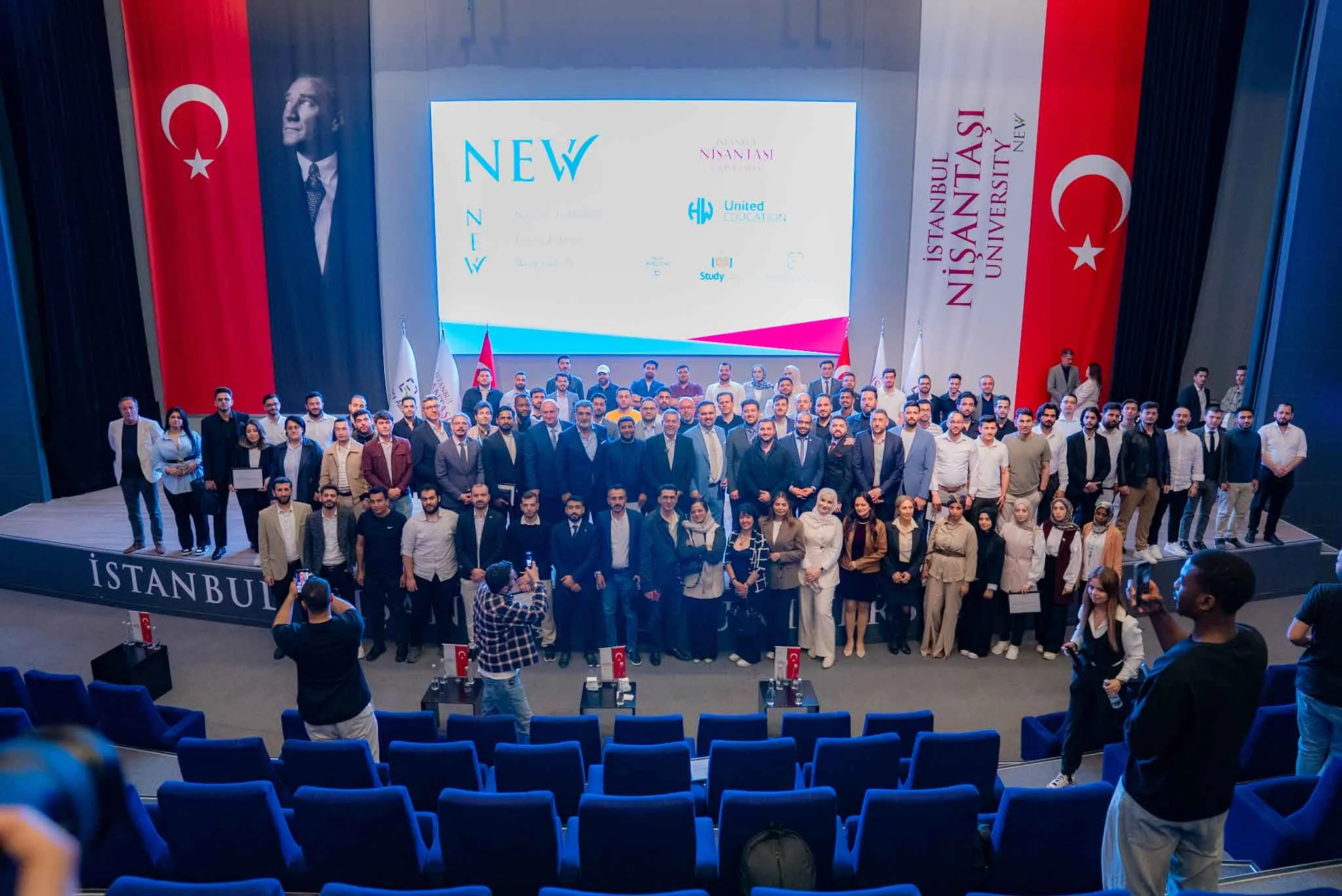 تكريم نيوهورايزونز لشركاء النجاح لعام 2024–2025