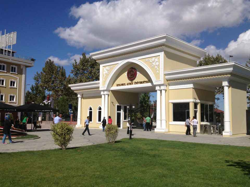 أفضل الجامعات لدراسة هندسة الطيران في تركيا