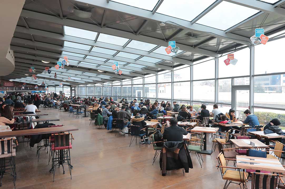 أفضل الجامعات لدراسة هندسة الطيران في تركيا